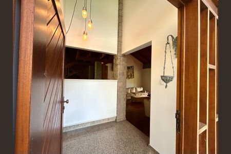 Casa de condomínio para alugar com 555m², 5 quartos e 5 vagasHall de entrada