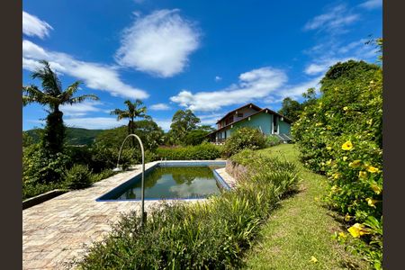 Casa de condomínio para alugar com 555m², 5 quartos e 5 vagasPiscina