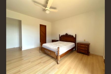 Casa de condomínio para alugar com 555m², 5 quartos e 5 vagasSuíte 