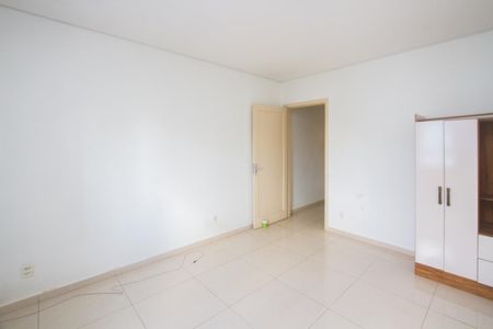 Casa para alugar com 69m², 1 quarto e 1 vaga