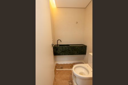 Banheiro de apartamento para alugar com 2 quartos, 123m² em Alphaville Industrial, Barueri