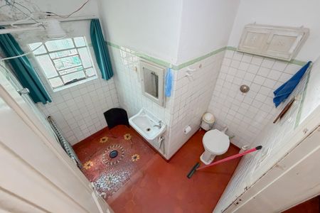 Casa à venda com 300m², 3 quartos e 2 vagas Casa à venda com 300m², 3 quartos e 2 vagasBanheiro