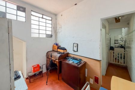 Casa à venda com 300m², 3 quartos e 2 vagas Casa à venda com 300m², 3 quartos e 2 vagasCorredor