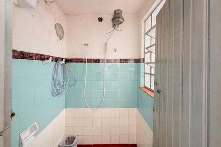 Casa à venda com 300m², 3 quartos e 2 vagas Casa à venda com 300m², 3 quartos e 2 vagasBanheiro Externo