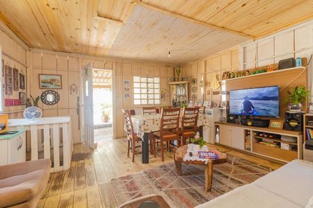 Casa à venda com 5 quartos, 150m² em Camaquã, Porto Alegre