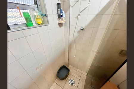 Apartamento à venda com 74m², 2 quartos e 1 vaga Apartamento à venda com 74m², 2 quartos e 1 vagaBanheiro