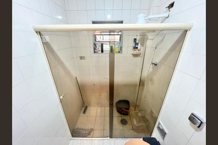 Apartamento à venda com 74m², 2 quartos e 1 vaga Apartamento à venda com 74m², 2 quartos e 1 vagaBanheiro