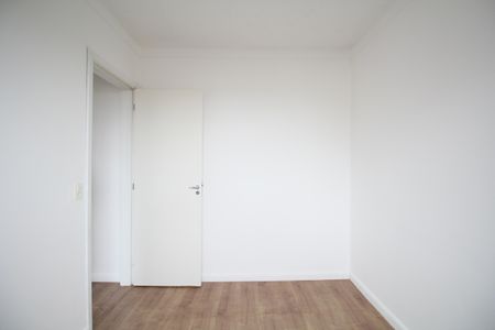 Quarto 1 de apartamento para alugar com 2 quartos, 44m² em Jardim Helga, São Paulo