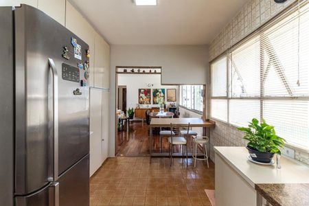 Apartamento à venda com 130m², 3 quartos e 2 vagasCozinha