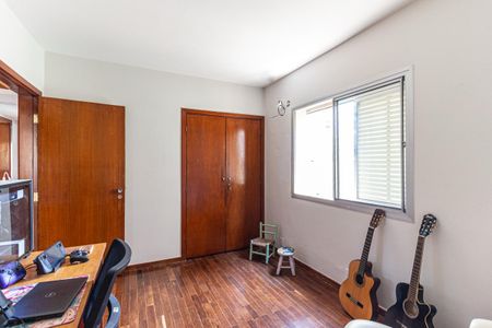 Apartamento à venda com 130m², 3 quartos e 2 vagasQuarto 3