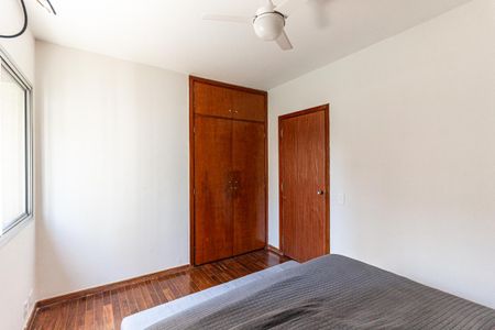 Apartamento à venda com 130m², 3 quartos e 2 vagasQuarto 2