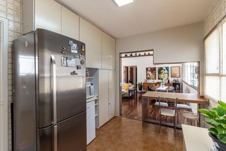 Apartamento à venda com 130m², 3 quartos e 2 vagasCozinha