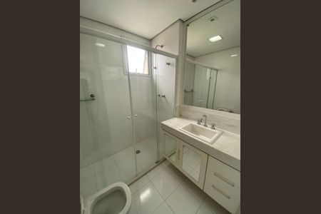 Apartamento à venda com 245m², 4 quartos e 4 vagasBanheiro 2 da suíte 1