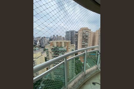 Apartamento à venda com 245m², 4 quartos e 4 vagasVista quarto 1