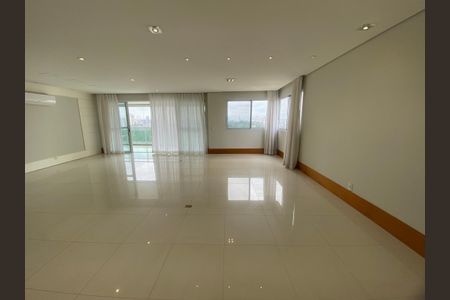 Apartamento à venda com 245m², 4 quartos e 4 vagasSala
