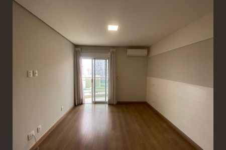 Apartamento à venda com 245m², 4 quartos e 4 vagasSuíte 2