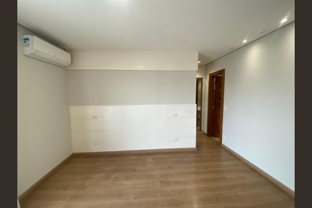 Apartamento à venda com 245m², 4 quartos e 4 vagasSuíte 2