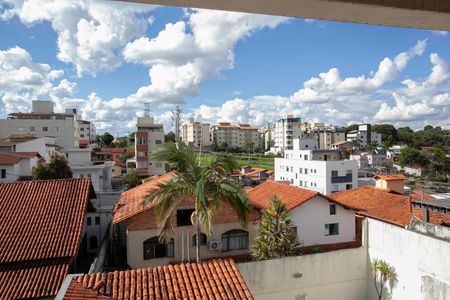 Casa para alugar com 373m², 5 quartos e 2 vagasVaranda - Vista
