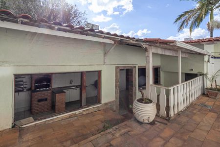 Casa para alugar com 373m², 5 quartos e 2 vagasÁrea gourmet