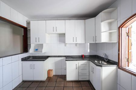 Casa para alugar com 373m², 5 quartos e 2 vagasCozinha