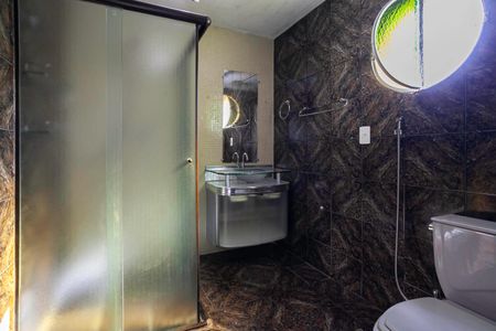 Casa para alugar com 373m², 5 quartos e 2 vagasBanheiro da suíte 2