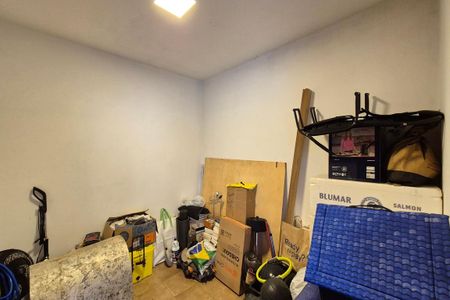 Casa à venda com 340m², 4 quartos e 4 vagasDespensa 