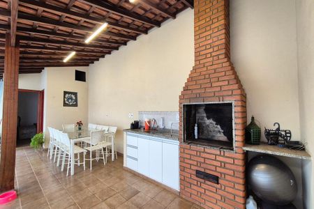 Casa à venda com 340m², 4 quartos e 4 vagasÁrea comum - Churrasqueira