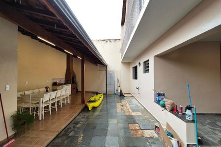 Casa à venda com 340m², 4 quartos e 4 vagasQuintal 
