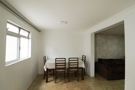 Casa para alugar com 300m², 3 quartos e 2 vagas Casa para alugar com 300m², 3 quartos e 2 vagasCozinha e Sala de Jantar