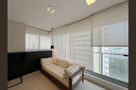 Apartamento para alugar com 72m², 2 quartos e 1 vaga Apartamento para alugar com 72m², 2 quartos e 1 vagaVaranda