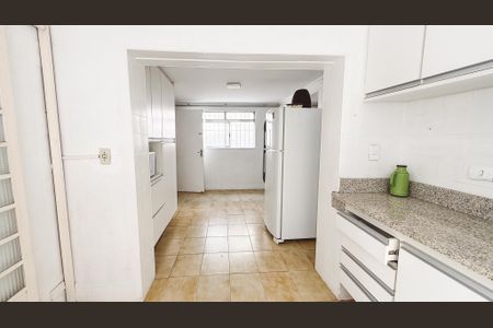 Casa para alugar com 156m², 4 quartos e 2 vagasCozinha