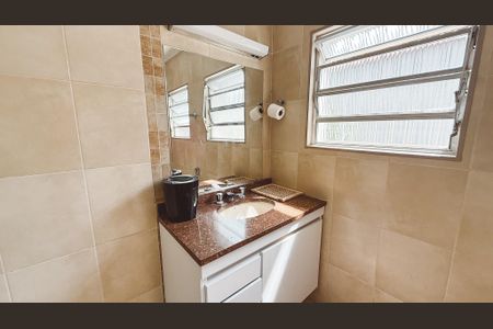 Casa para alugar com 156m², 4 quartos e 2 vagasBanheiro