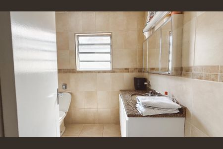 Casa para alugar com 156m², 4 quartos e 2 vagasBanheiro da Suíte