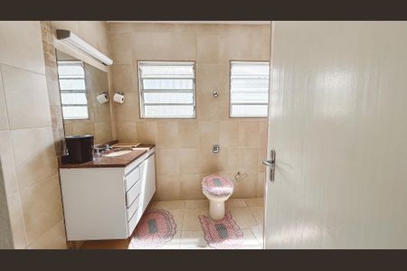 Casa para alugar com 156m², 4 quartos e 2 vagasBanheiro