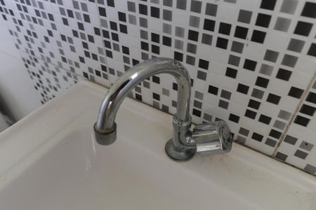 Casa para alugar com 200m², 2 quartos e sem vaga Casa para alugar com 200m², 2 quartos e sem vagaBanheiro da suíte