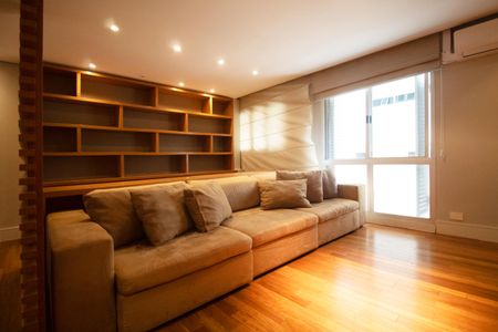Apartamento à venda com 3 quartos, 158m² em Cerqueira César, São Paulo
