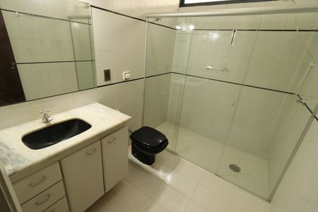 Casa para alugar com 250m², 4 quartos e 3 vagas Casa para alugar com 250m², 4 quartos e 3 vagasBanheiro