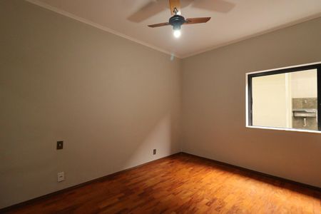 Casa para alugar com 250m², 4 quartos e 3 vagas Casa para alugar com 250m², 4 quartos e 3 vagasSuíte