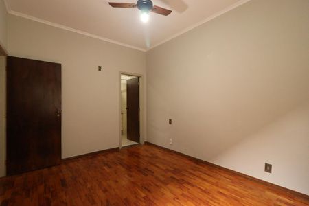 Casa para alugar com 250m², 4 quartos e 3 vagas Casa para alugar com 250m², 4 quartos e 3 vagasSuíte