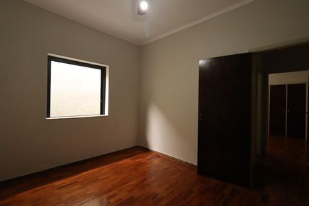 Casa para alugar com 250m², 4 quartos e 3 vagas Casa para alugar com 250m², 4 quartos e 3 vagasQuarto 1