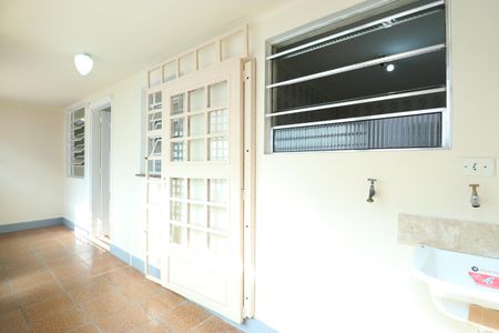 Casa para alugar com 60m², 1 quarto e sem vagaÁrea de Serviço