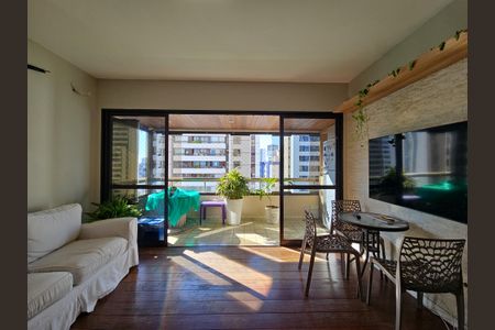 Apartamento para alugar com 136m², 4 quartos e 2 vagassala