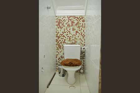Casa à venda com 150m², 2 quartos e 2 vagasBanheiro Social 