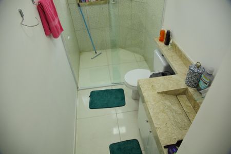 Casa à venda com 150m², 2 quartos e 2 vagasSuíte  - Banheiro 