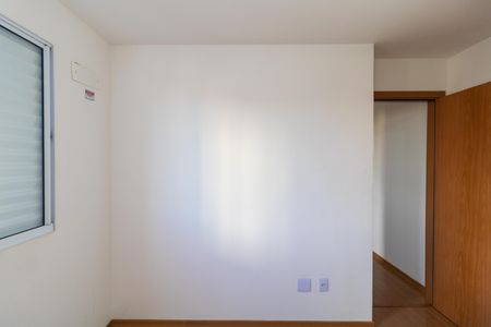 Apartamento para alugar com 43m², 2 quartos e 1 vagaQuarto 02