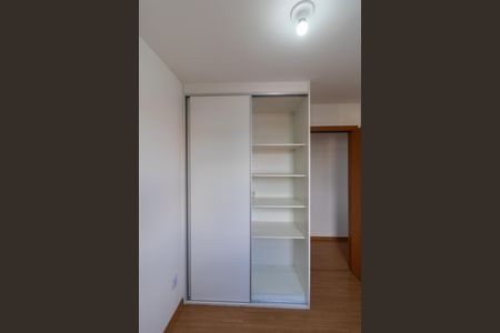 Apartamento para alugar com 43m², 2 quartos e 1 vagaQuarto 01 - Armário