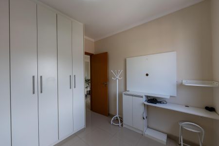 Apartamento à venda com 66m², 2 quartos e 2 vagasQuarto 2