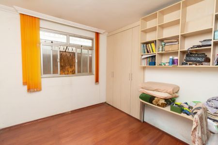 Casa à venda com 3 quartos, 360m² em Eldorado, Contagem