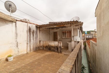 Casa à venda com 125m², 3 quartos e 2 vagas Casa à venda com 125m², 3 quartos e 2 vagasÁrea externa e de serviço casa 2