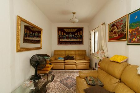 Casa à venda com 125m², 3 quartos e 2 vagas Casa à venda com 125m², 3 quartos e 2 vagasSala